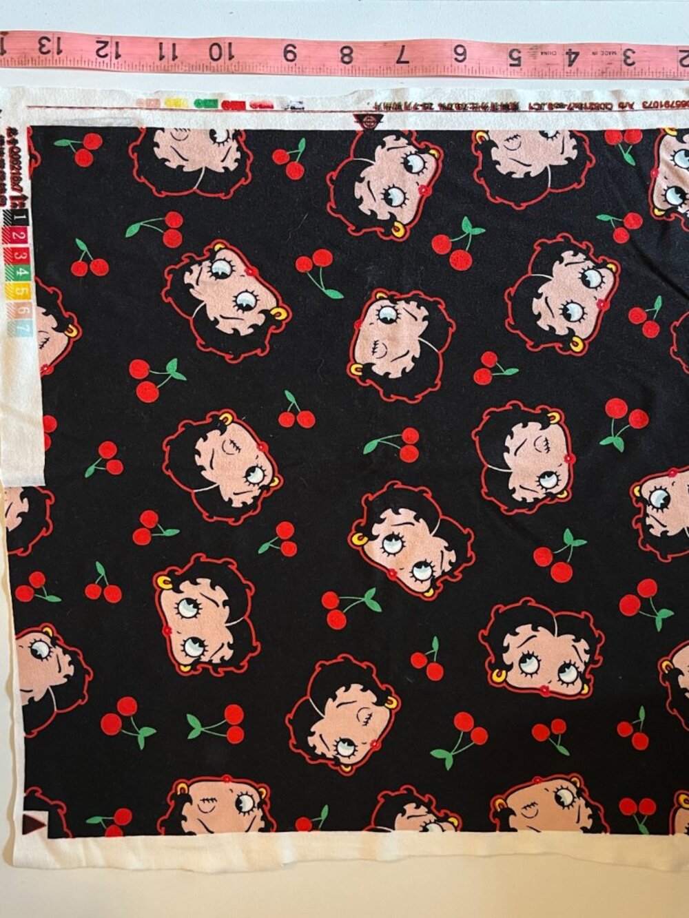 11 pc set Betty Boop fabric scrap - bundle 4 - Picture 5 of 10